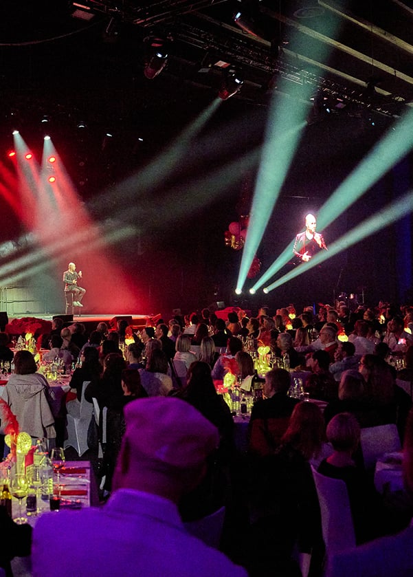 Luke Dimon - Live on Stage
